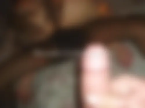 Mari candauliste offre sa femme sexy de Créteil pour rencontre sexe