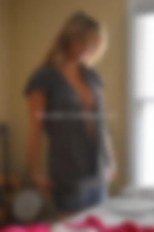 Mature blonde cherche plan coquin à Lyon avec l'accord de son mari