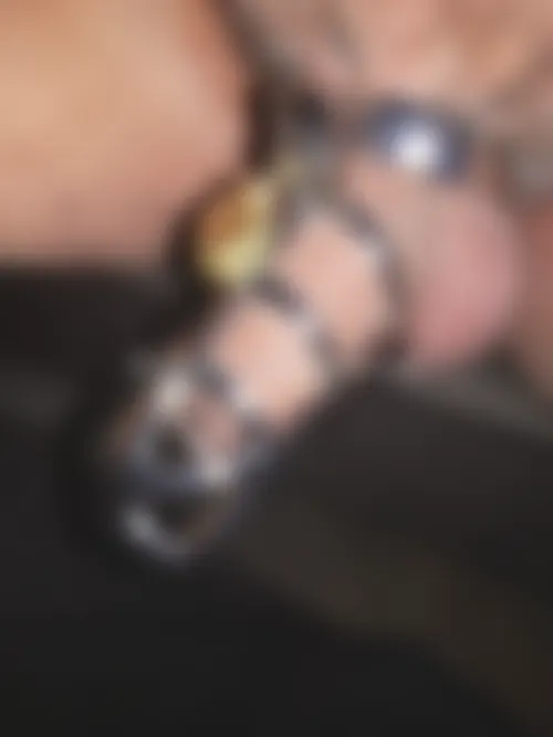 Couple candauliste cherche femme active pour jeux SM à Fribourg