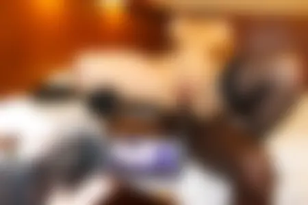 Cochonne offerte par son mec sur Le Lamentin pour sexe candauliste